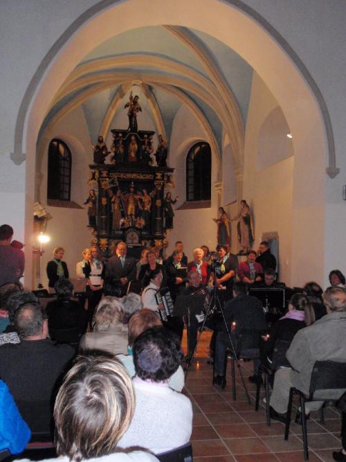 Poslední adventní koncert Chrámového sboru Ševětín a&nbsp;Akordeonového souboru