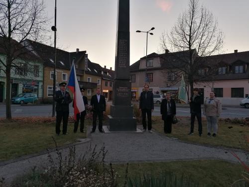 pocta padlým v&nbsp;1. sv.&nbsp;v. u&nbsp;pomníku na&nbsp;náměstí 5.&nbsp;května